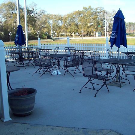 Days Inn By Wyndham Savannah Airport Kültér fotó