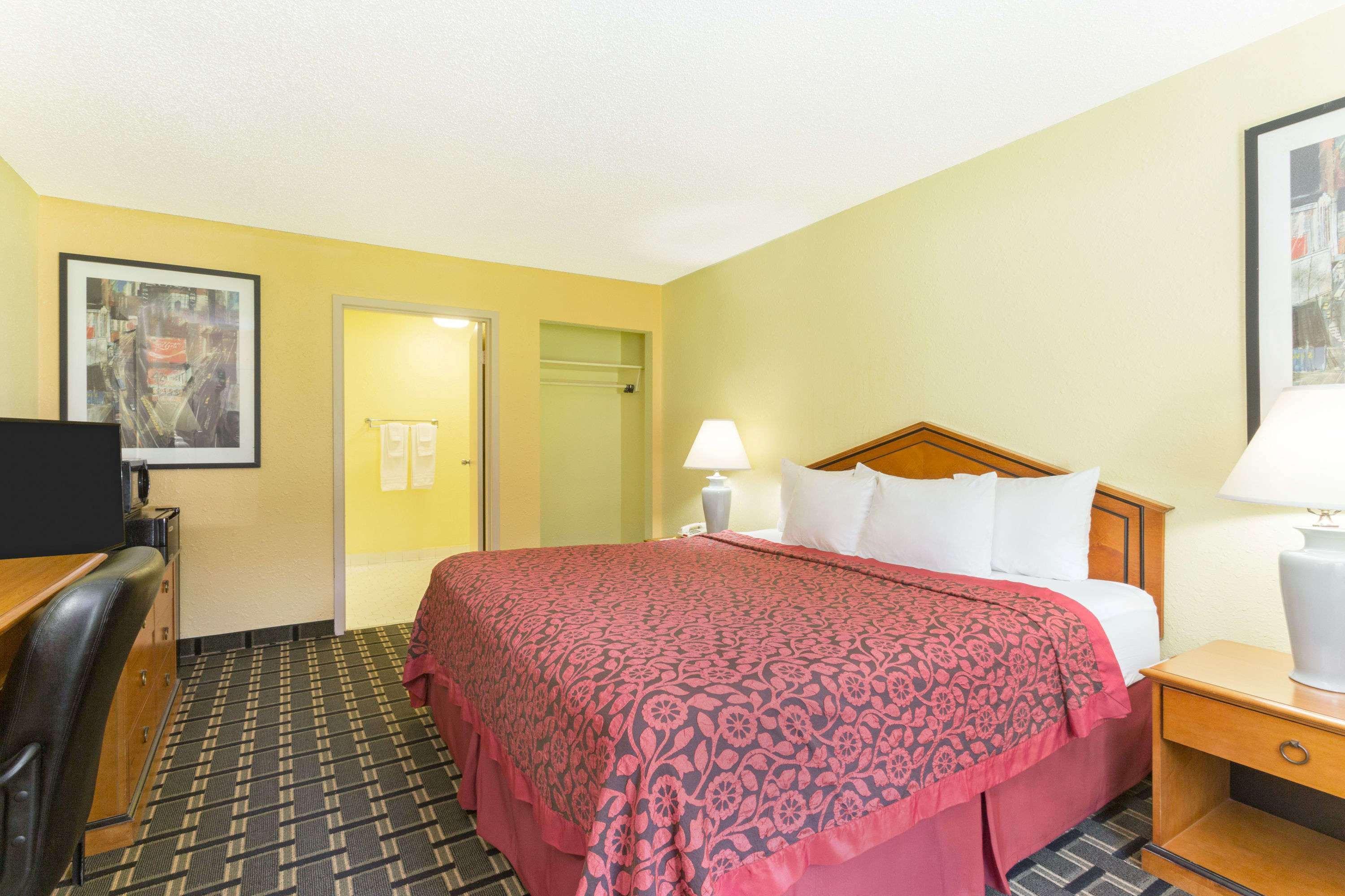 Days Inn By Wyndham Savannah Airport Kültér fotó