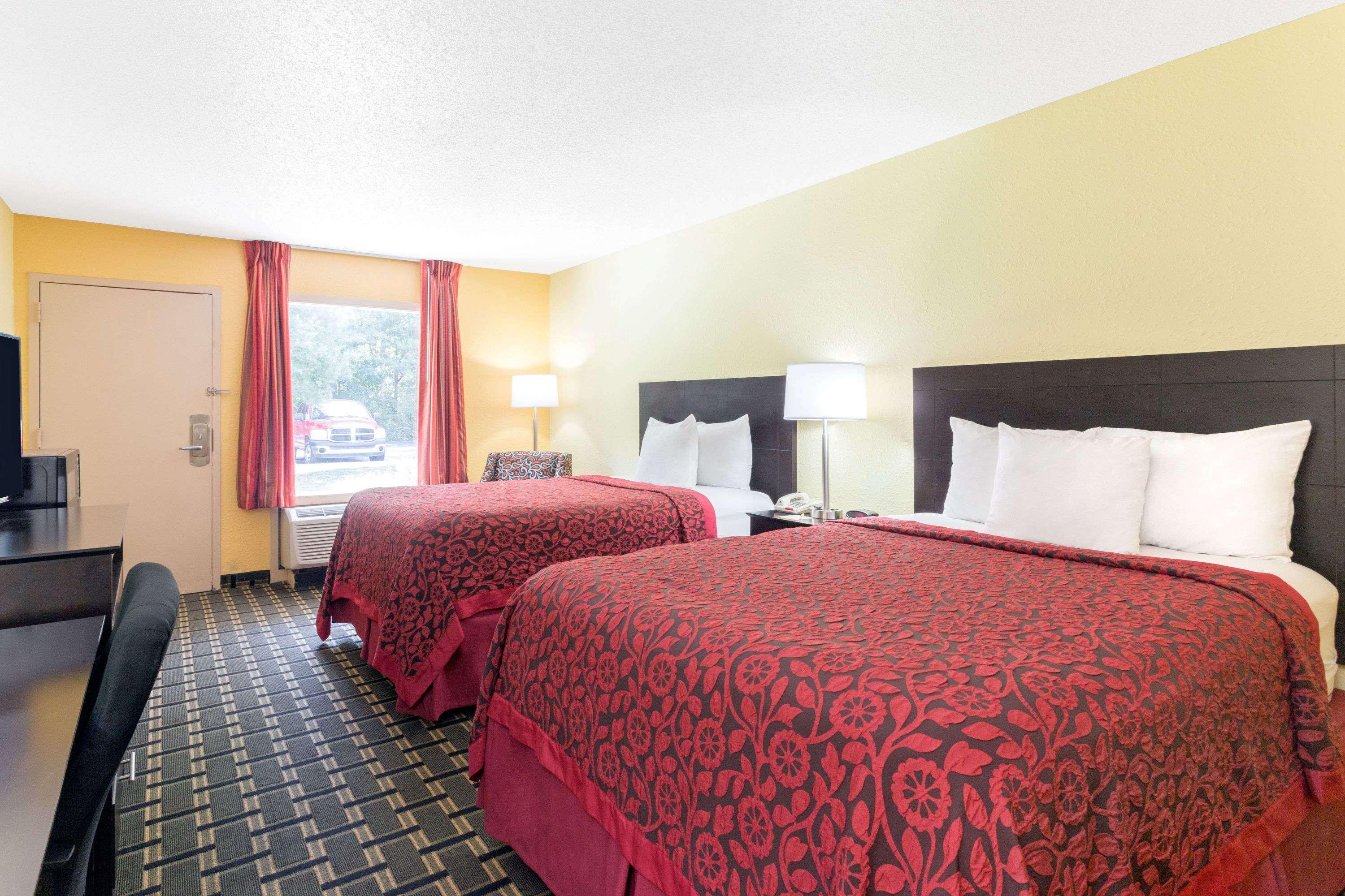 Days Inn By Wyndham Savannah Airport Kültér fotó